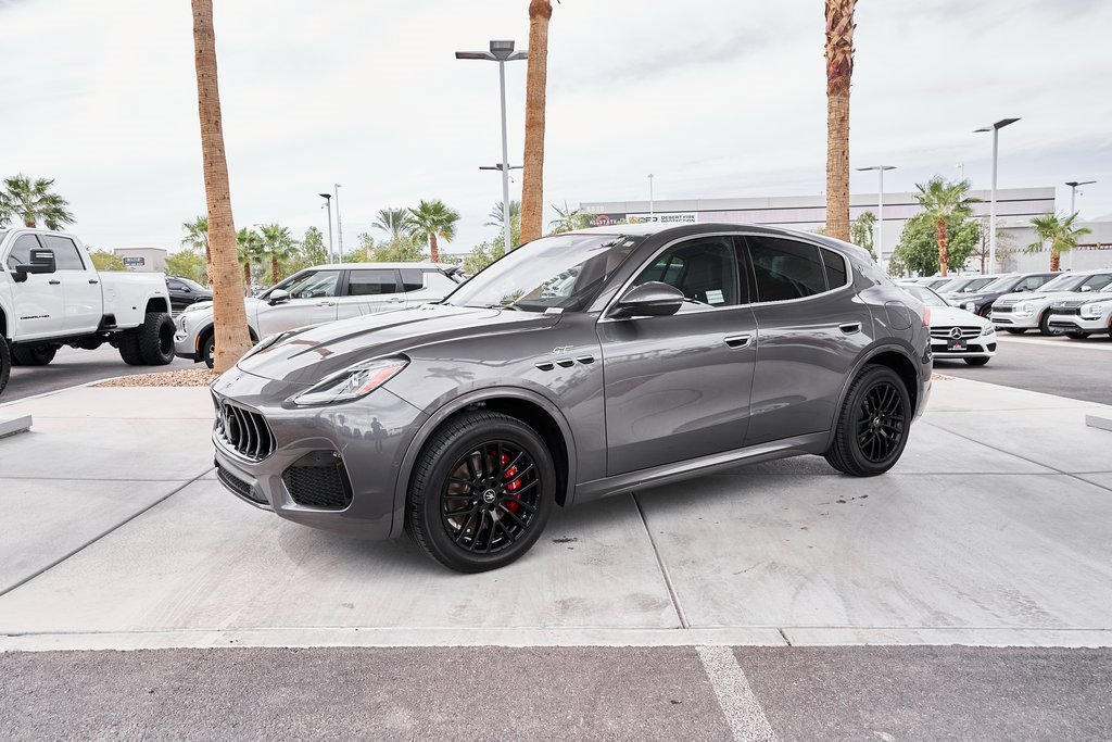 Used 2023 Maserati Grecale GT image 4