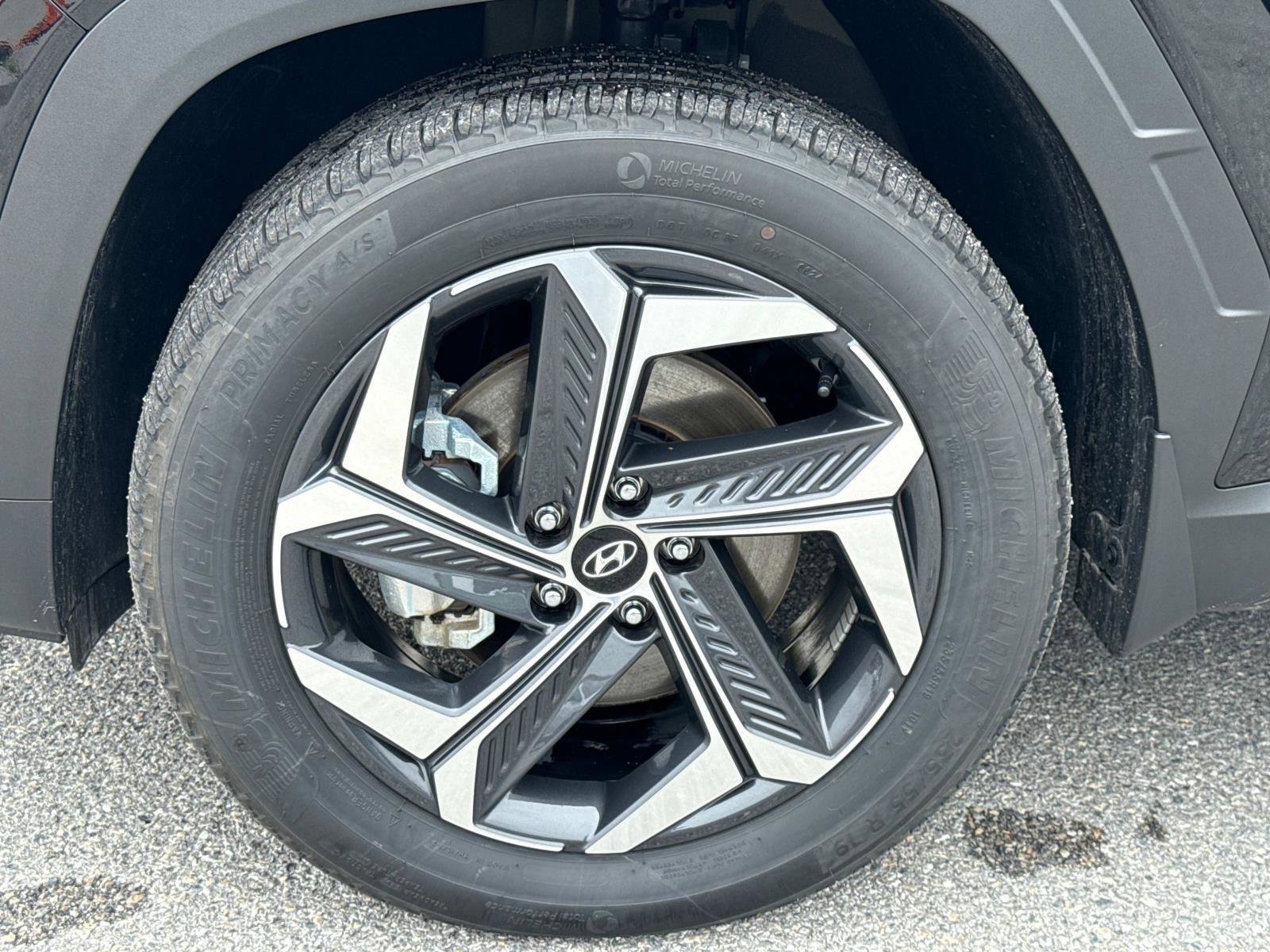 Used 2024 Hyundai Tucson Limited image 29