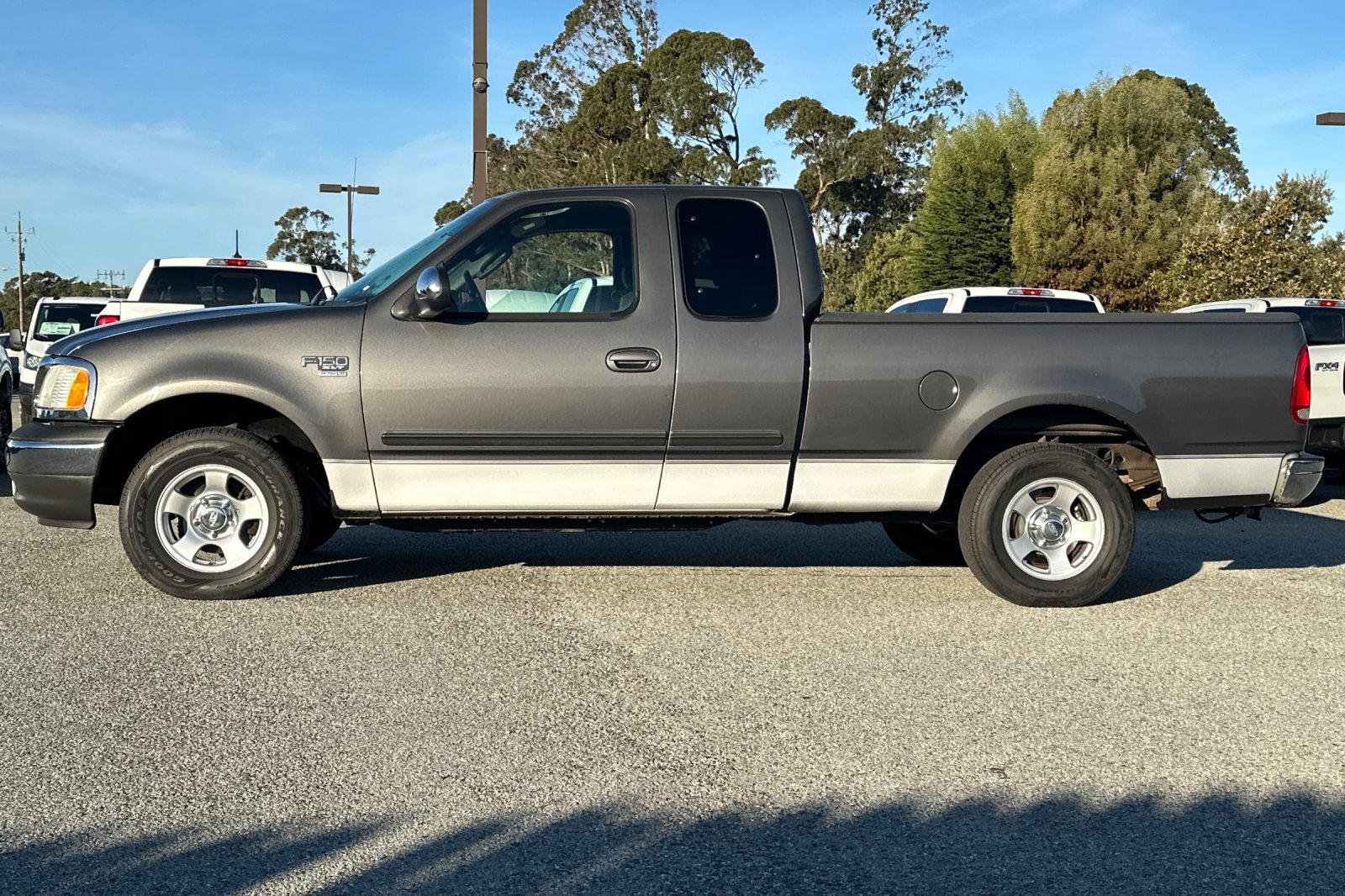 Used 2002 Ford F150 XLT RWD image 2