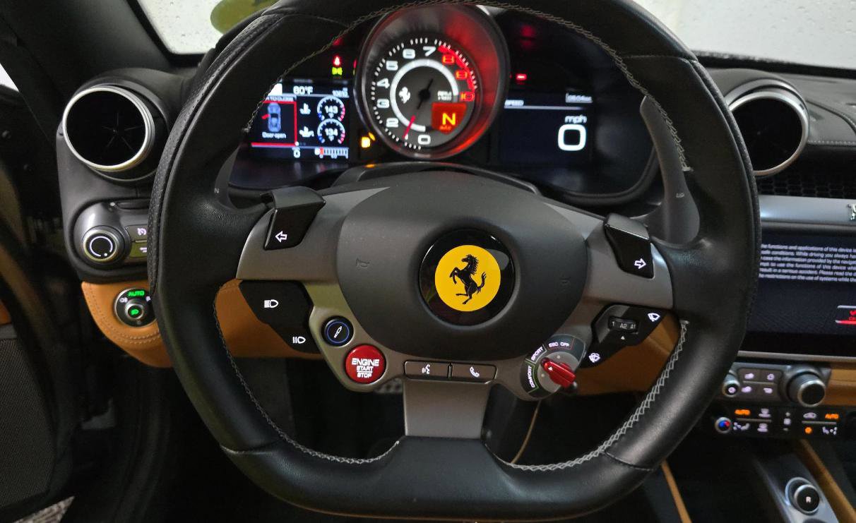 Used 2019 Ferrari Portofino image 9