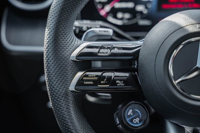 Certified 2024 Mercedes-Benz GLC 43 AMG 4MATIC image 31