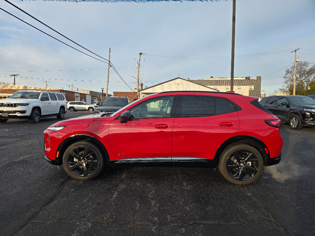 Used 2025 Buick Envision Sport Touring image 3