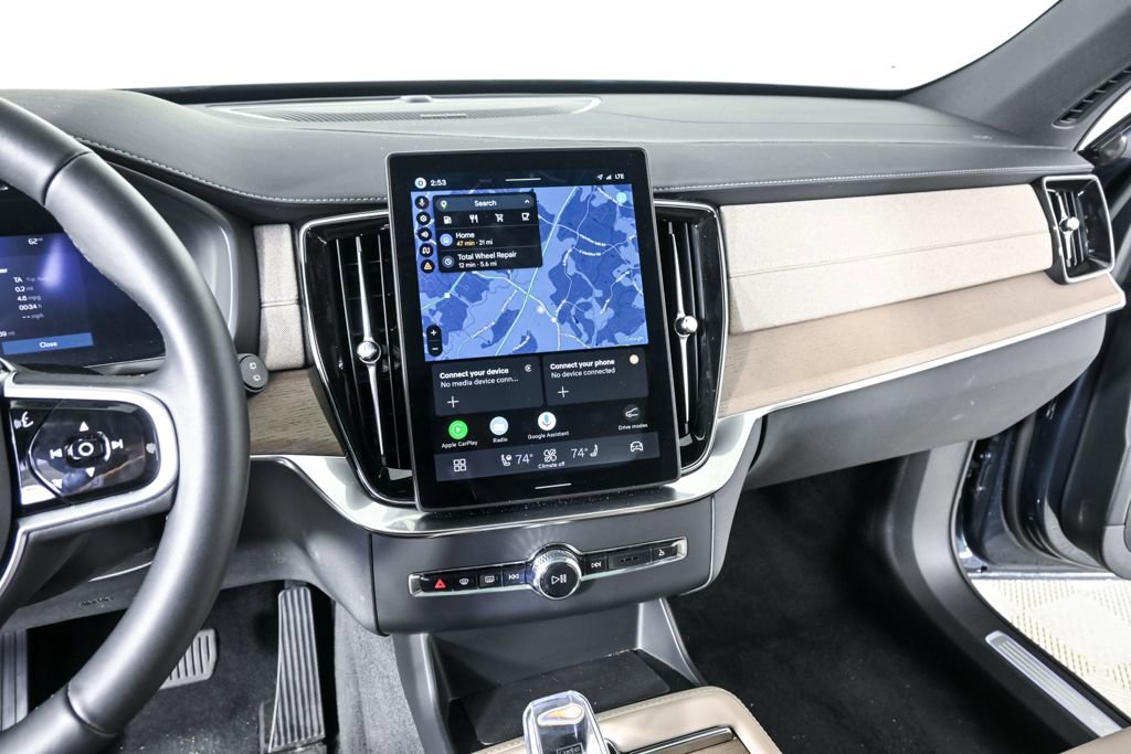 Certified 2026 Volvo XC90 B6 Plus w/ Protection Package Premier image 15