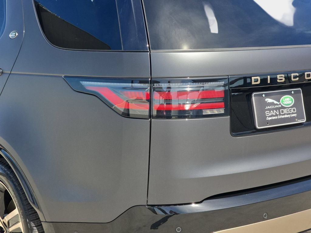 New 2026 Land Rover Discovery Limited Edition AWD/4WD image 37