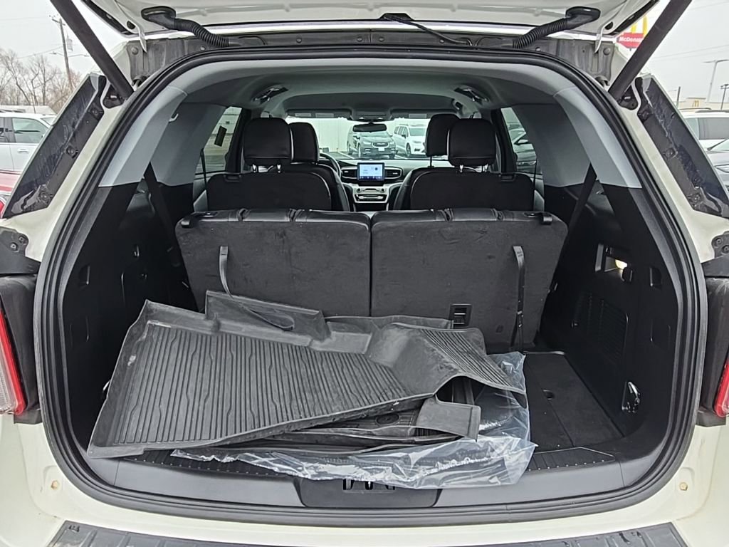 Used 2023 Ford Explorer XLT w/ Equipment Group 202A image 64