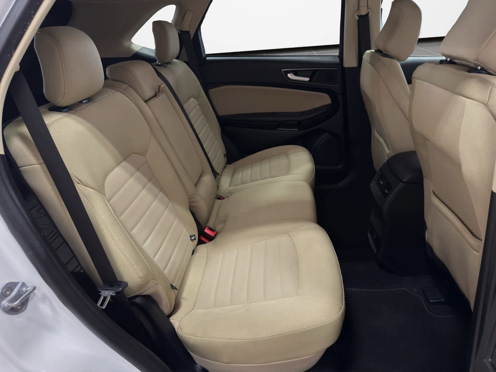 Used 2022 Ford Edge SE w/ Cargo Accessory Package image 26