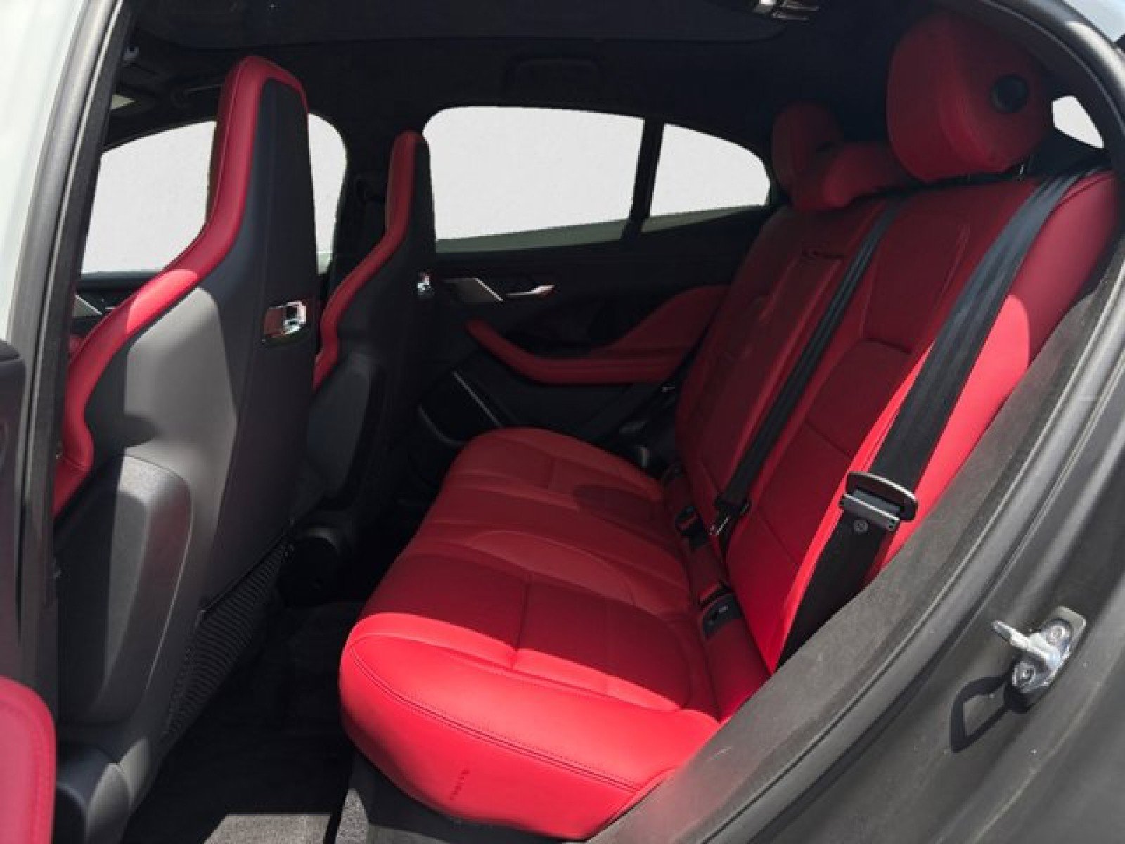 Used 2024 Jaguar I-PACE R-Dynamic HSE image 18