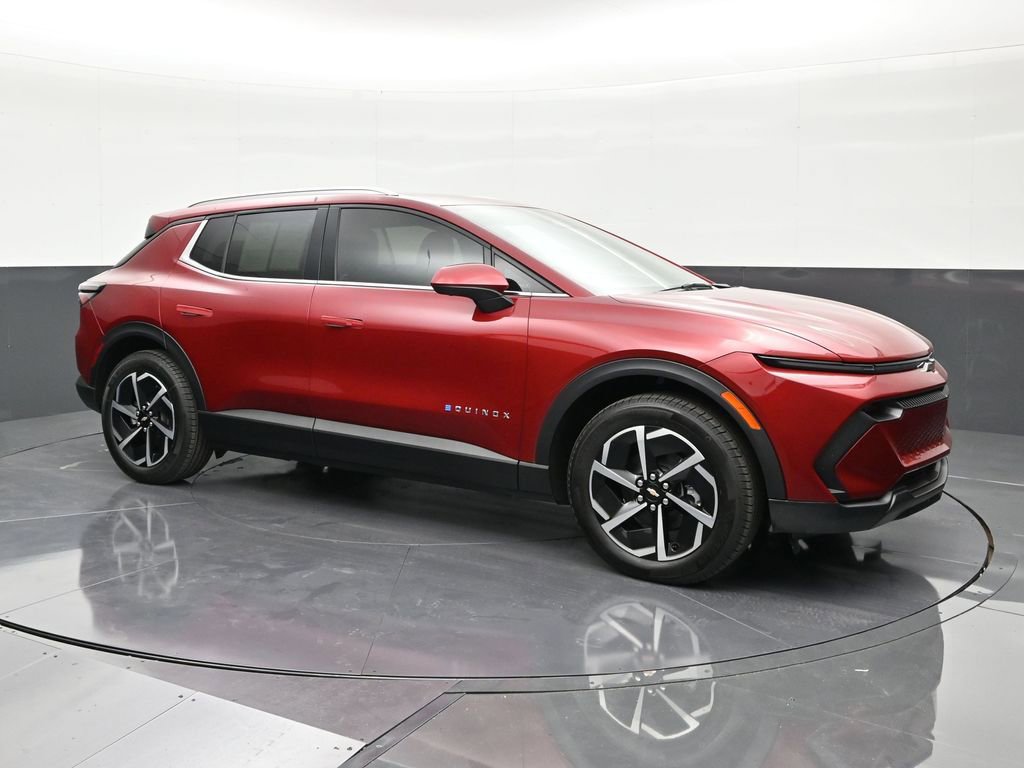 Used 2026 Chevrolet Equinox EV LT image 7