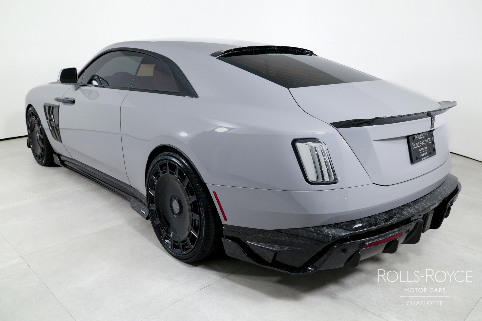 Used 2025 Rolls-Royce Spectre Black Badge w/ Spectre Enhancement Package image 8