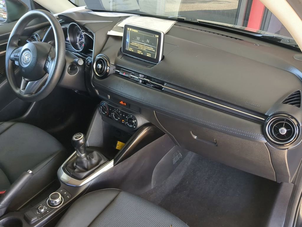 Used 2017 Toyota Yaris iA image 29