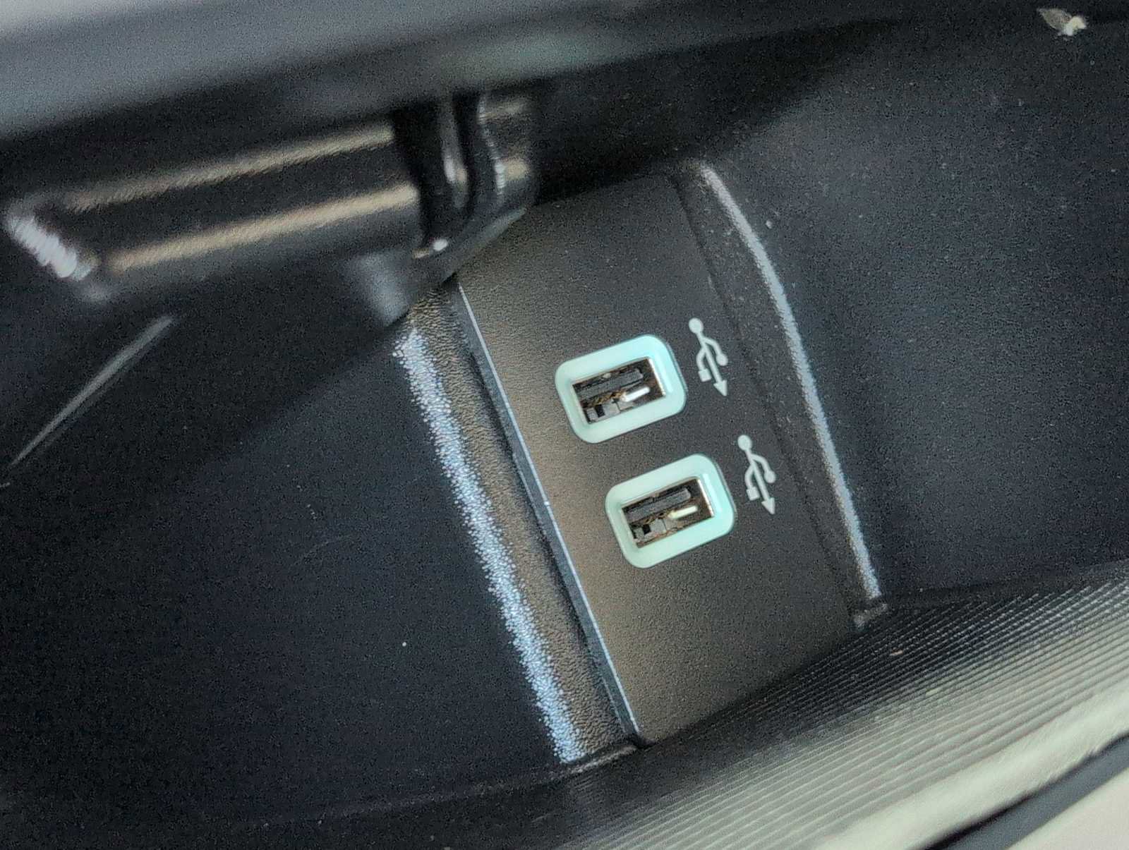 Used 2016 Ford Edge Sport w/ Equipment Group 401A AWD/4WD image 30