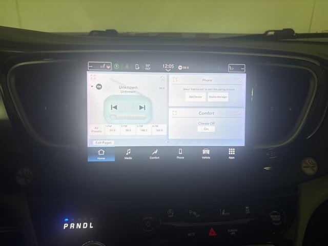 Certified 2024 Chrysler Pacifica Touring-L image 35