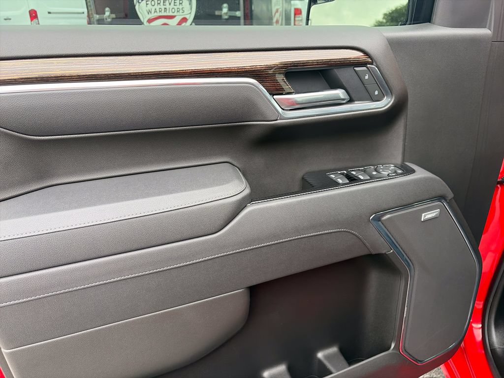 Used 2025 GMC Sierra 1500 Elevation AWD/4WD image 18
