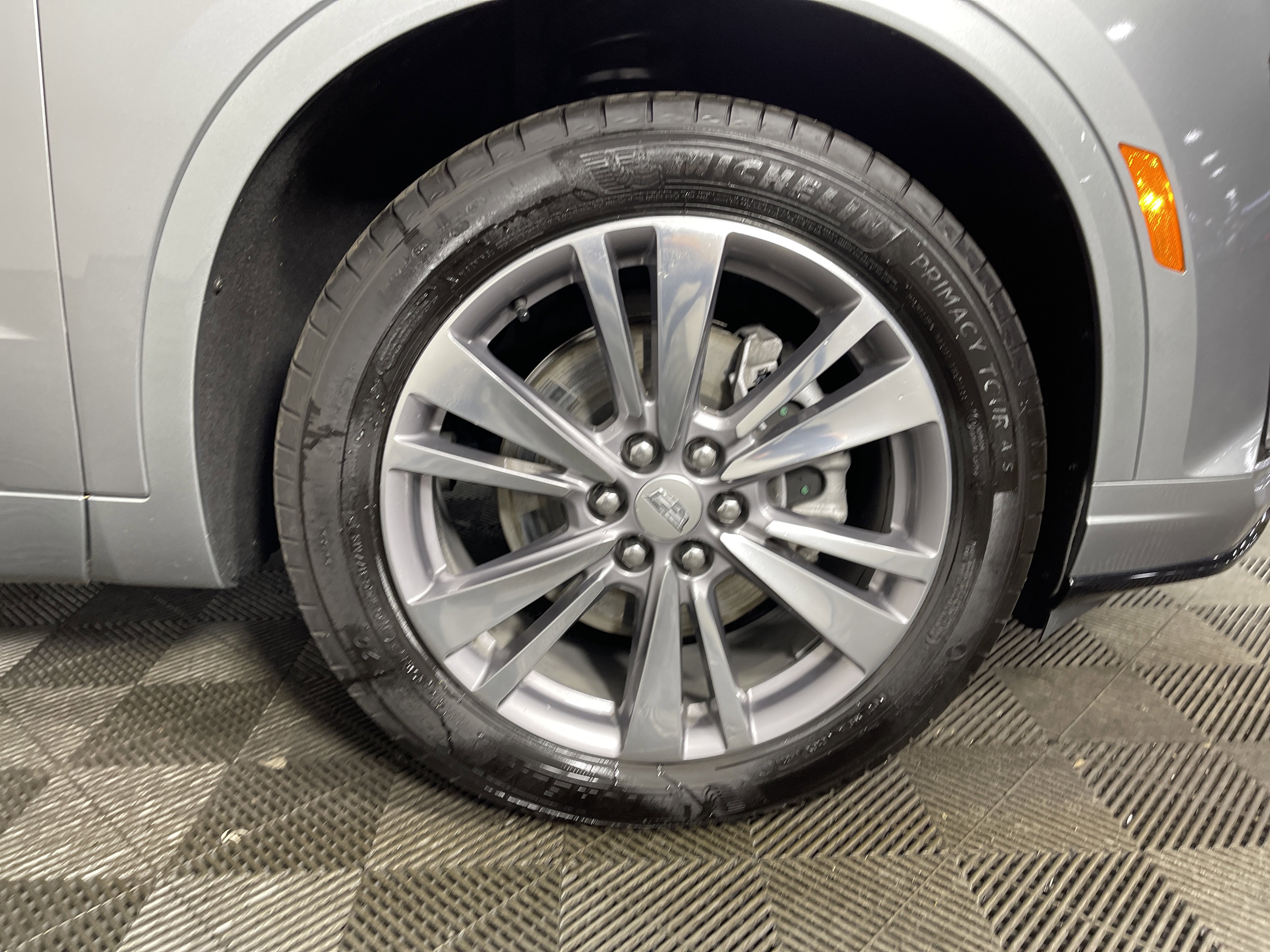 Used 2025 Cadillac XT6 Premium Luxury image 8