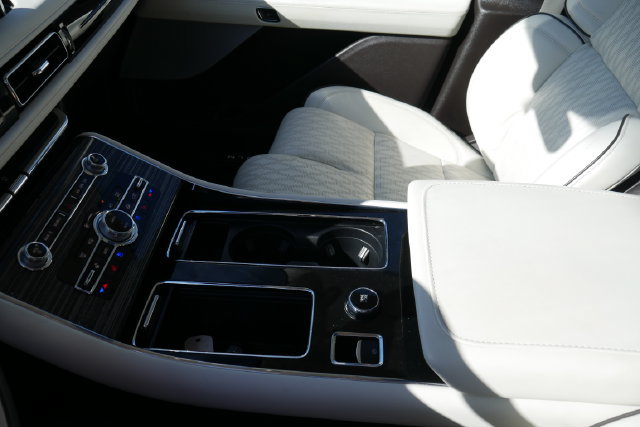 Used 2023 Lincoln Aviator Black Label w/ Dynamic Handling Package AWD/4WD image 25