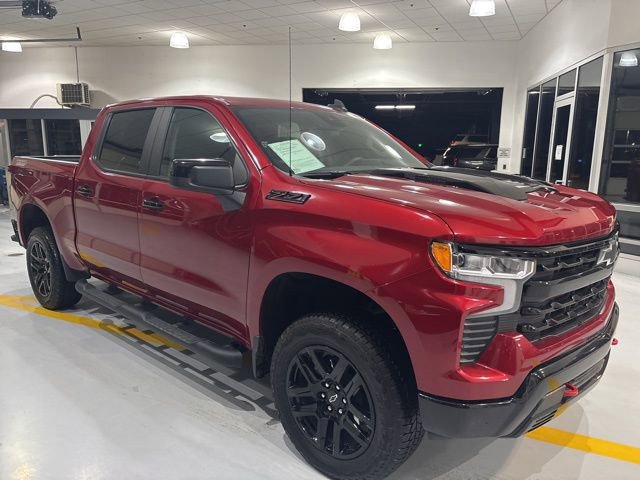 Used 2025 Chevrolet Silverado 1500 LT Trail Boss w/ Convenience Package II image 4