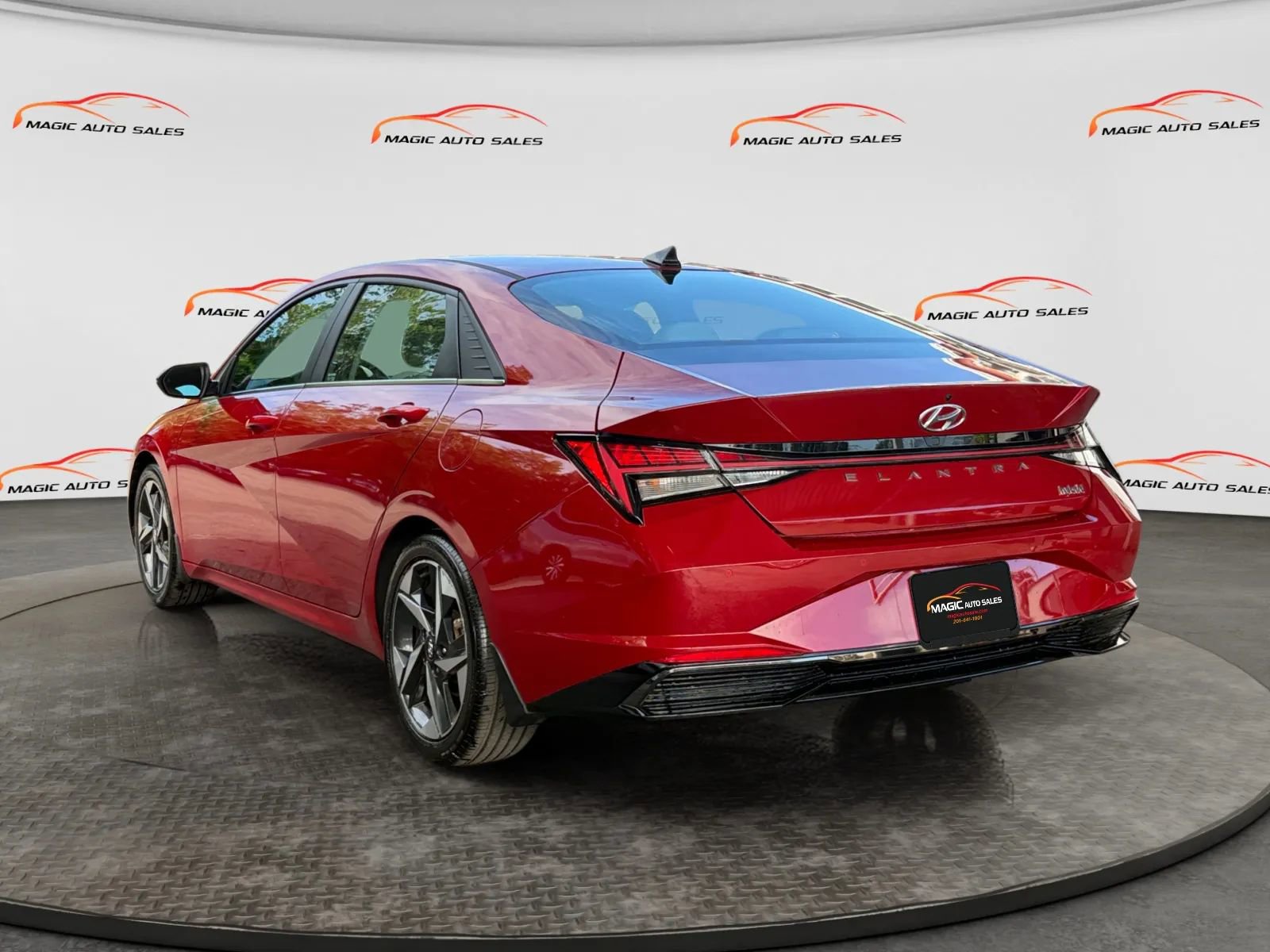 Used 2022 Hyundai Elantra Limited w/ Cargo Package FWD image 8