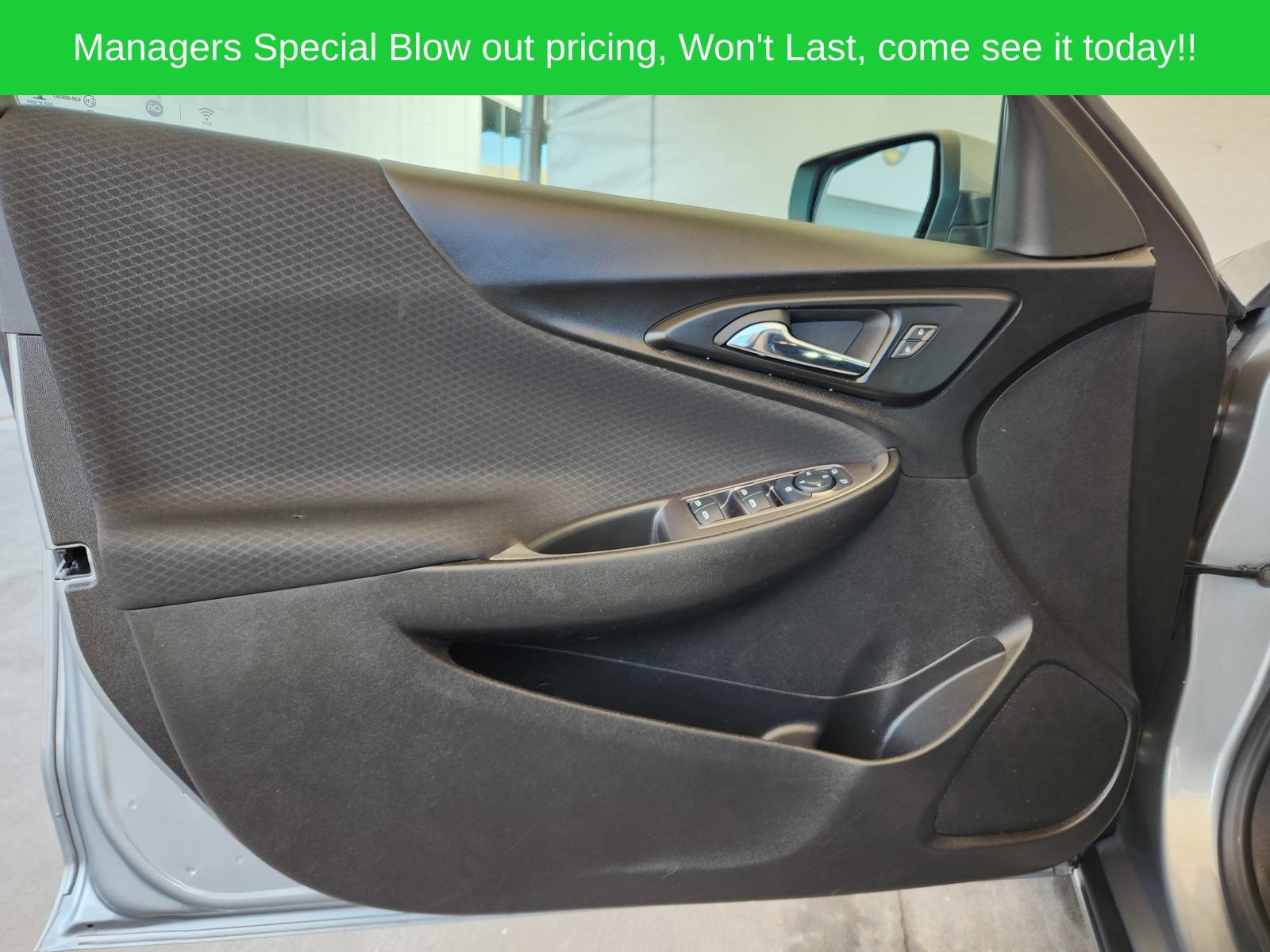 Used 2024 Chevrolet Malibu LT FWD image 45