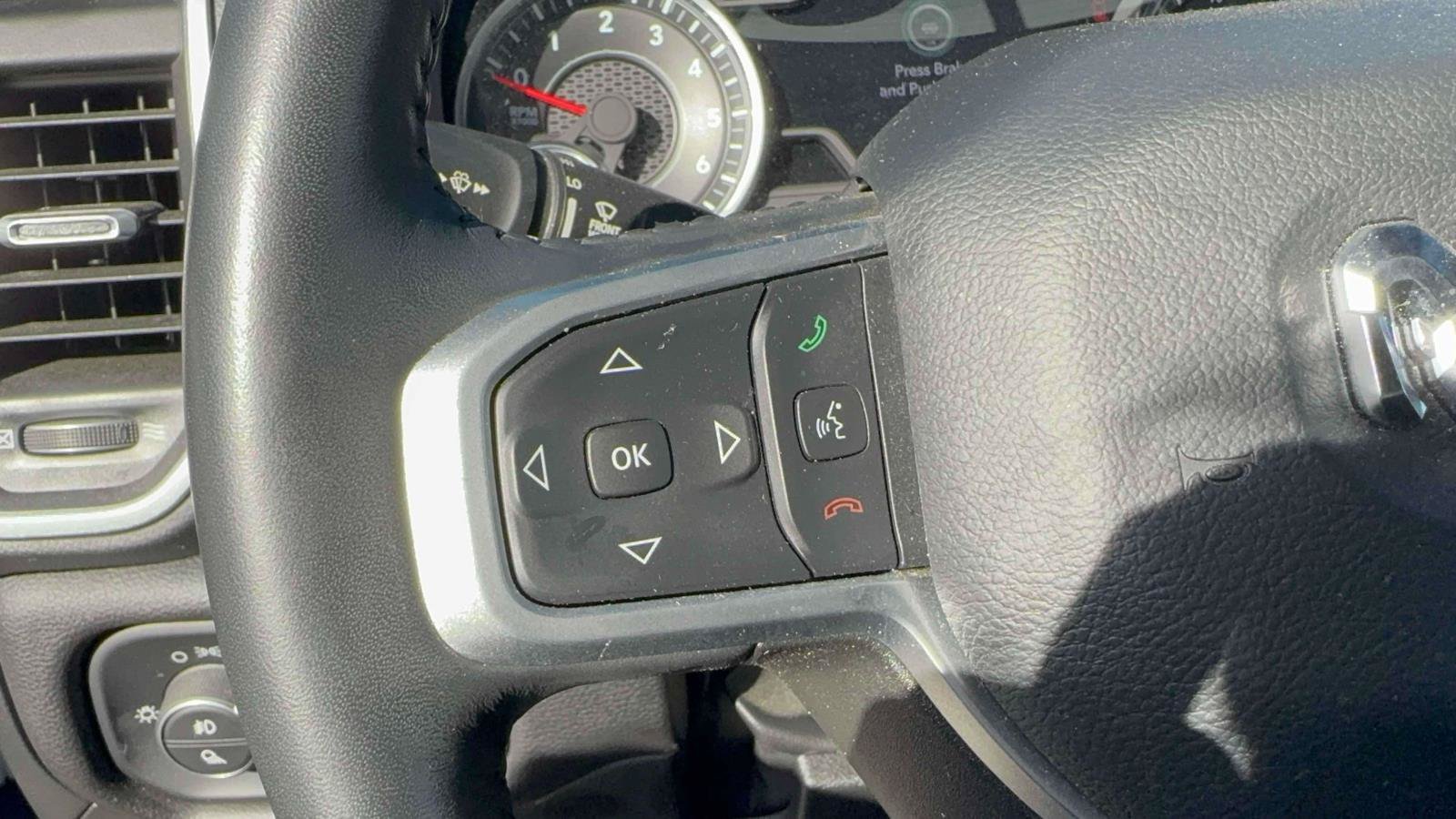 Used 2024 RAM 1500 Big Horn AWD/4WD image 33