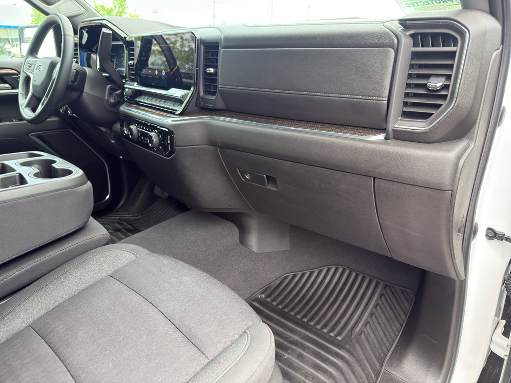 Used 2024 Chevrolet Silverado 1500 RST w/ Z71 Off-Road Package AWD/4WD image 45