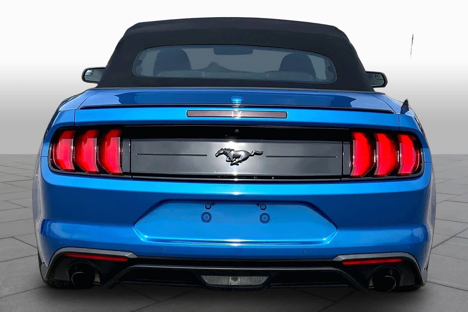 Used 2019 Ford Mustang Convertible w/ Equipment Group 101A RWD image 5