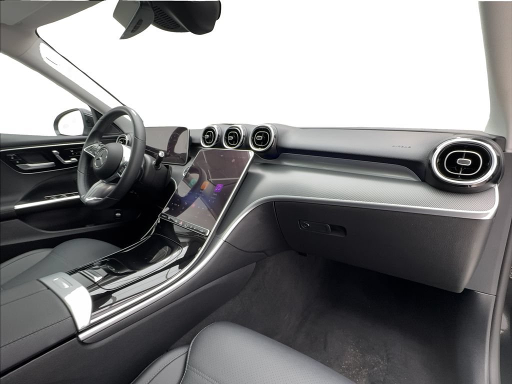 Used 2025 Mercedes-Benz C 300 4MATIC Sedan image 31