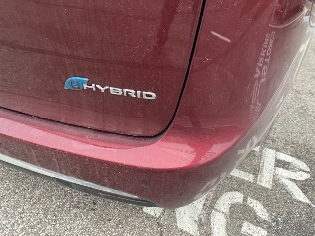 Used 2023 Chrysler Pacifica Touring-L image 9