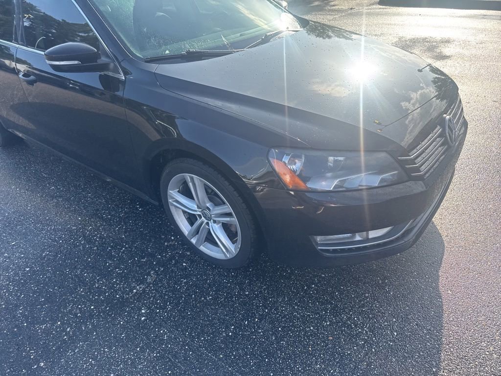 Used 2014 Volkswagen Passat 3.6 SE FWD image 11