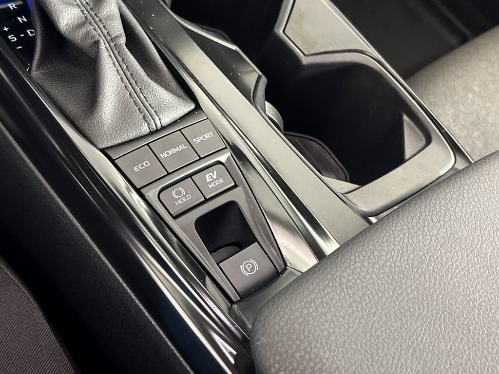 Certified 2025 Toyota Camry LE w/ Convenience Package image 23