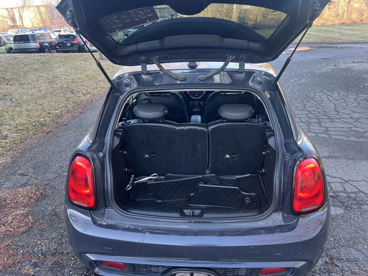 Used 2015 MINI Cooper S image 9