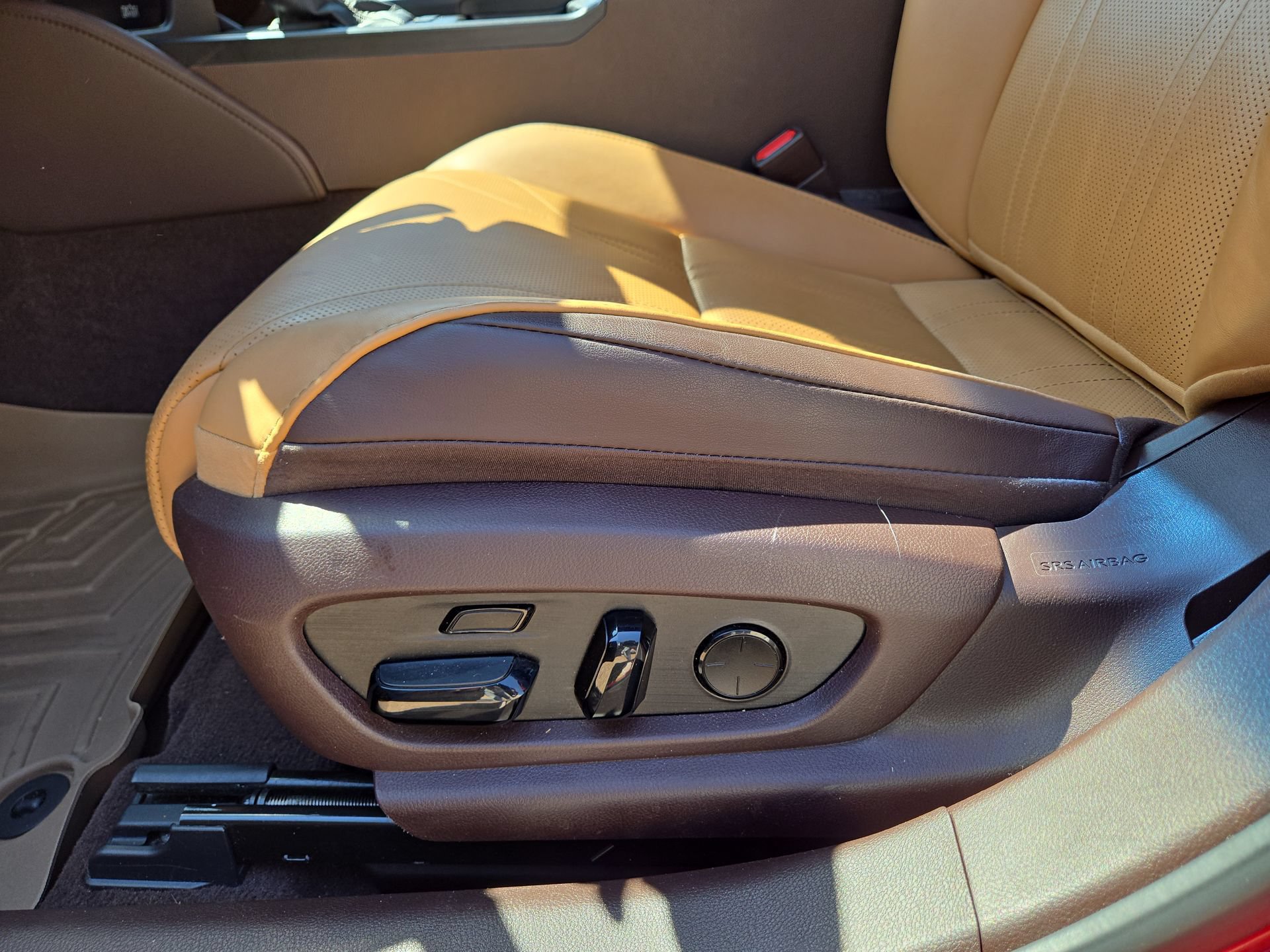 Used 2021 Lexus ES 350 Ultra Luxury w/ Accessory Package 2 FWD image 17