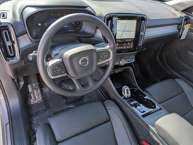 New 2026 Volvo XC40 B5 Ultra w/ Climate Package AWD/4WD video 3