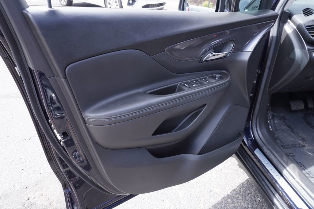 Certified 2022 Buick Encore Preferred w/ Safety Package image 14
