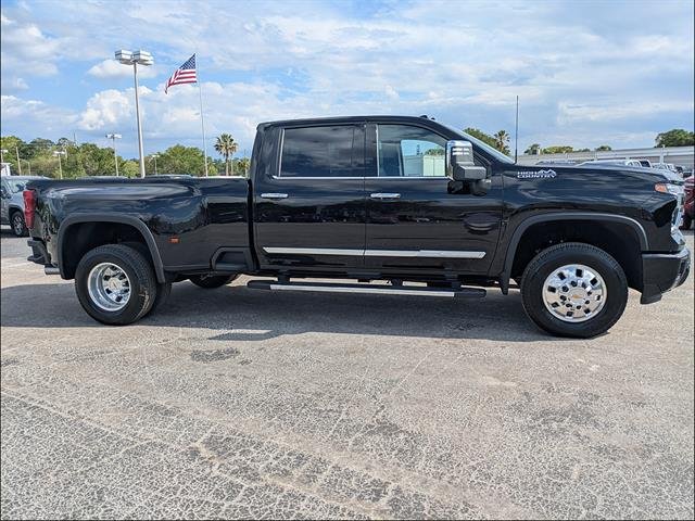 New 2026 Chevrolet Silverado 3500 High Country w/ Technology Package AWD/4WD image 3