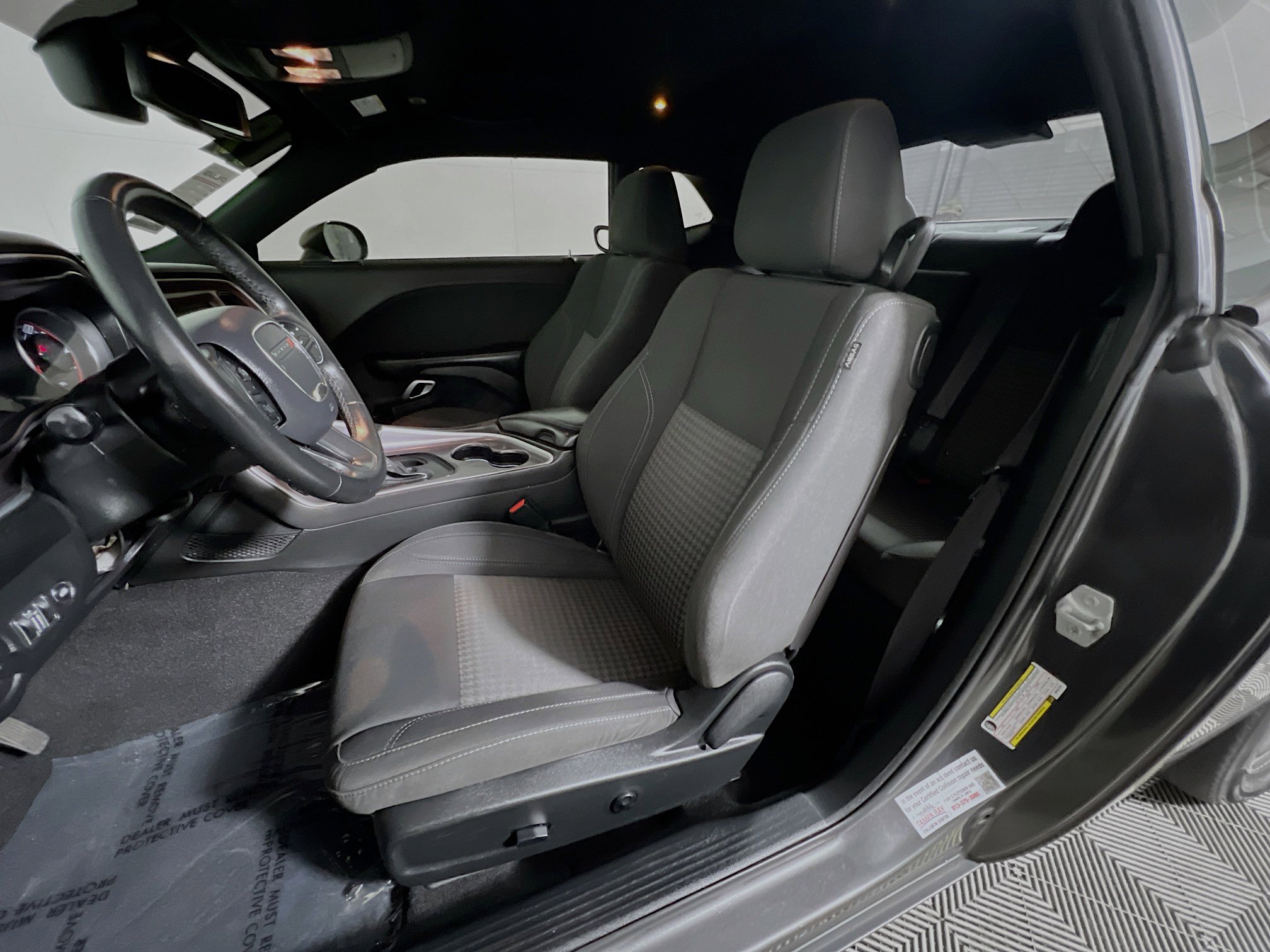 Used 2019 Dodge Challenger SXT image 15