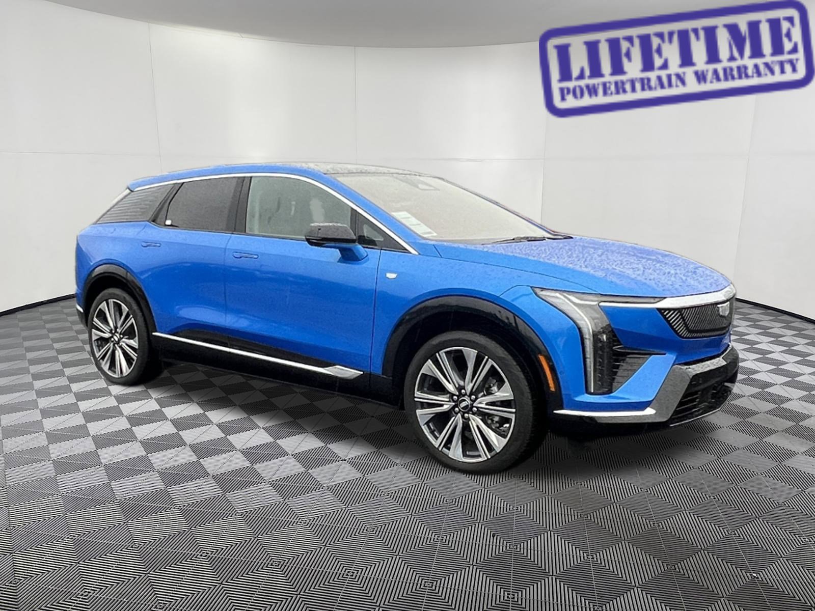 New 2026 Cadillac Optiq Luxury 2 image 1