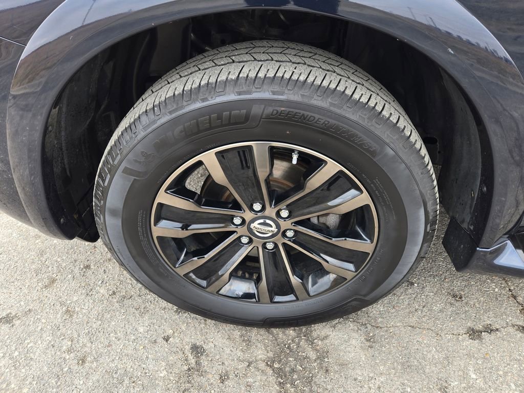 Used 2019 Nissan Armada Platinum image 11