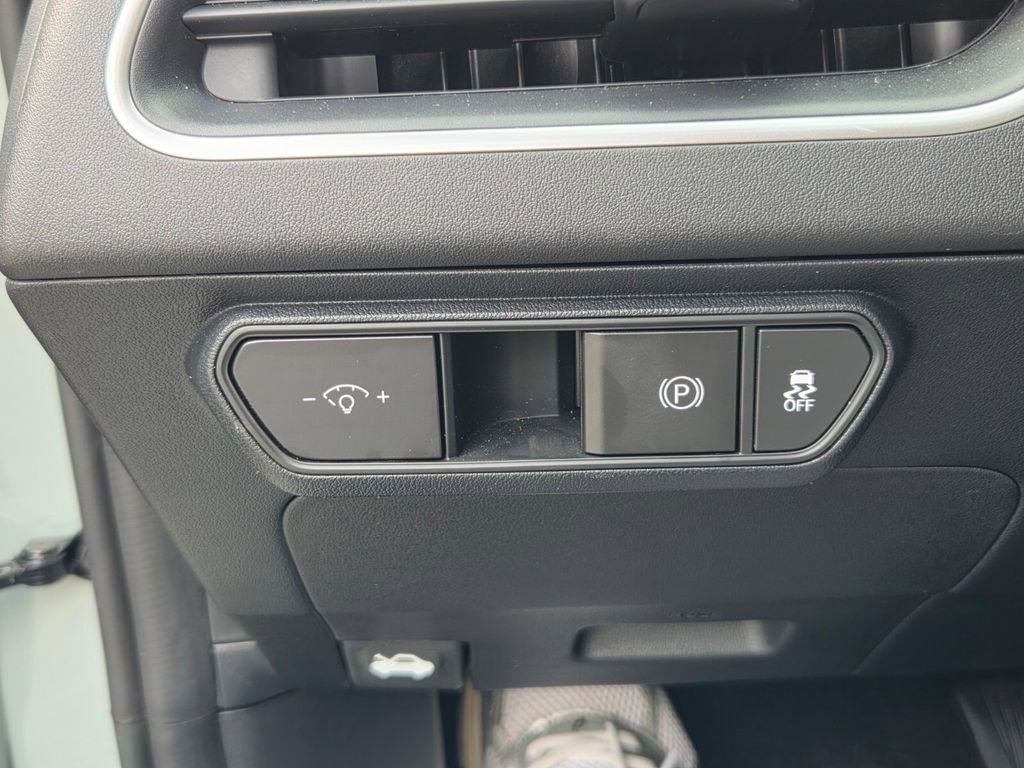 Used 2025 Kia K4 LXS image 26