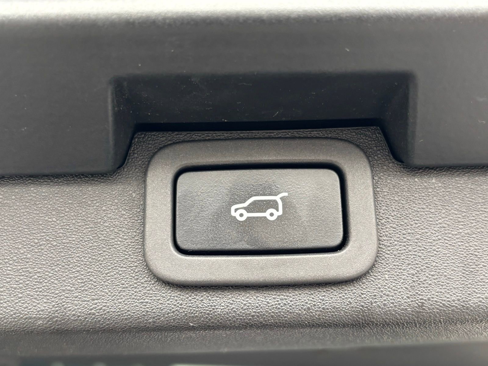 Used 2018 Land Rover Discovery HSE Luxury image 26