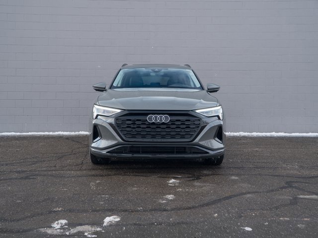 Certified 2024 Audi Q8 e-tron Premium Plus w/ Premium Plus Package image 10