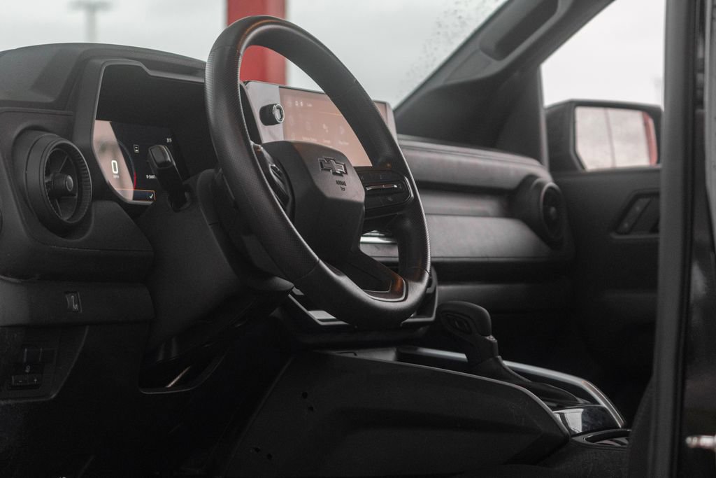 Used 2024 Chevrolet Colorado Trail Boss w/ Technology Package image 19