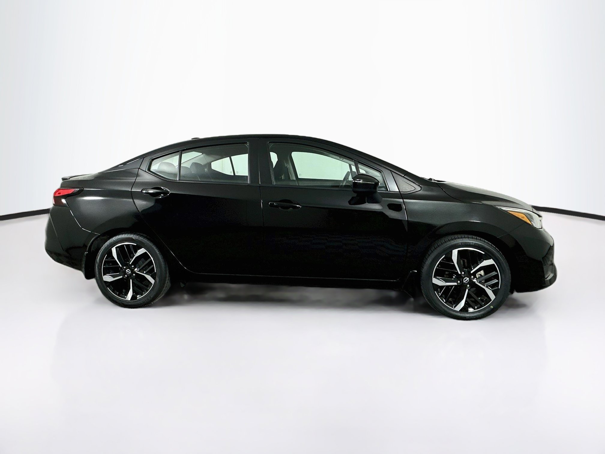Used 2024 Nissan Versa SR w/ Trunk Package FWD image 10