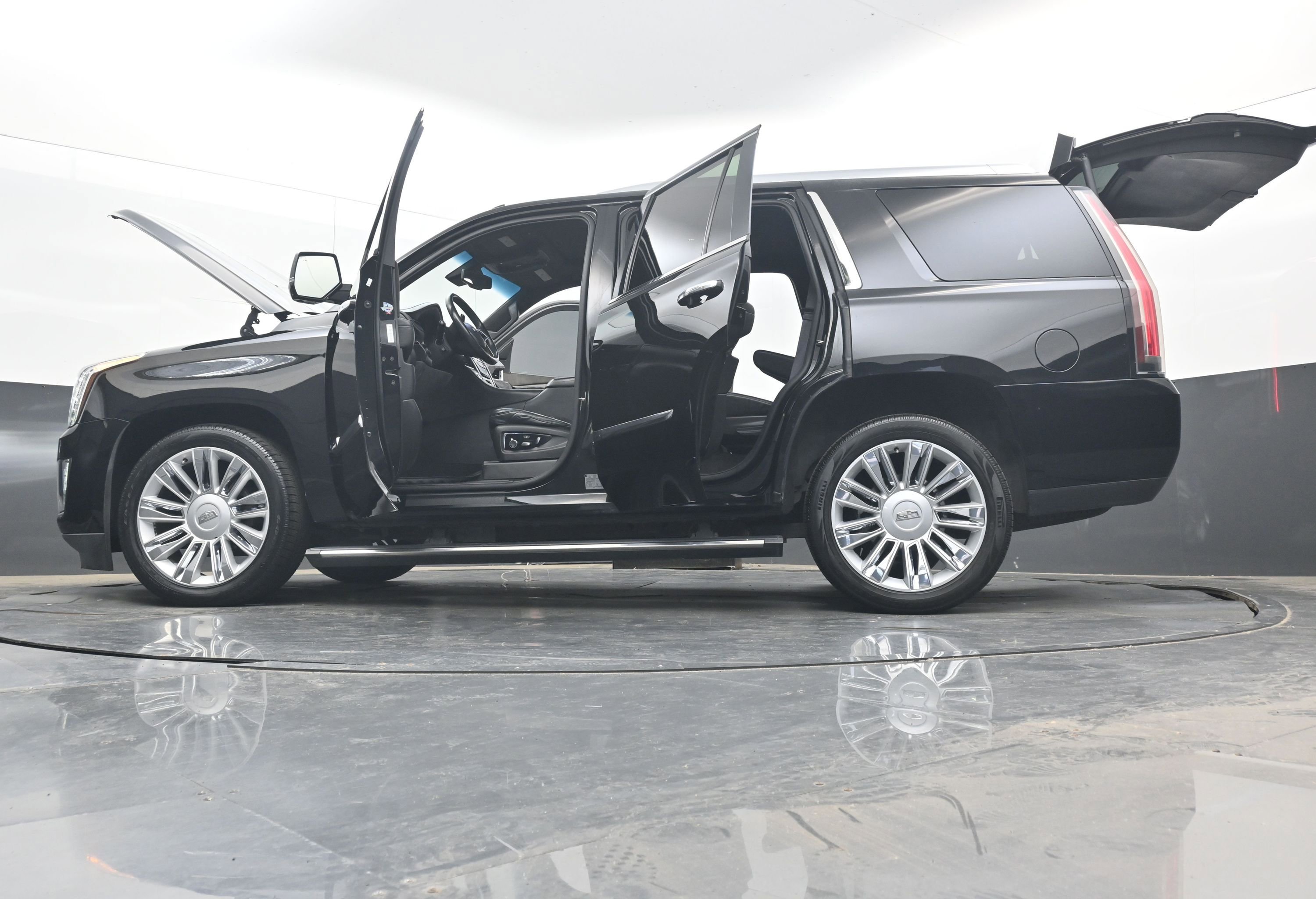 Used 2016 Cadillac Escalade Platinum AWD/4WD image 43