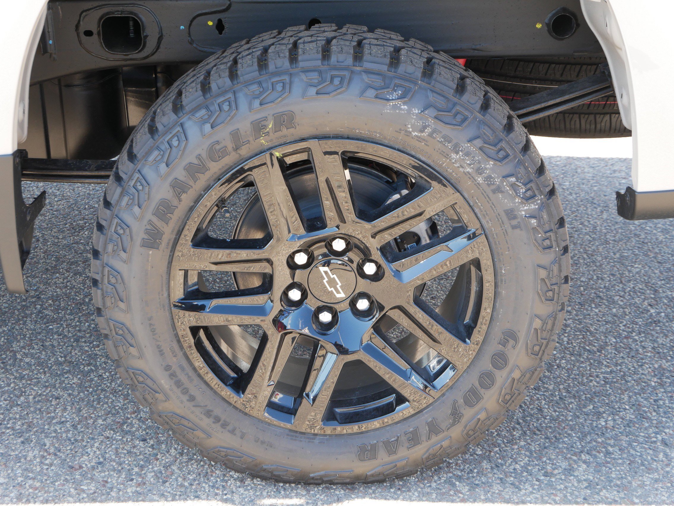 New 2026 Chevrolet Silverado 1500 Custom Trail Boss w/ LPO, Dark Essentials Package AWD/4WD image 3