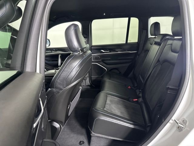 Used 2022 Jeep Grand Cherokee Trailhawk AWD/4WD image 25