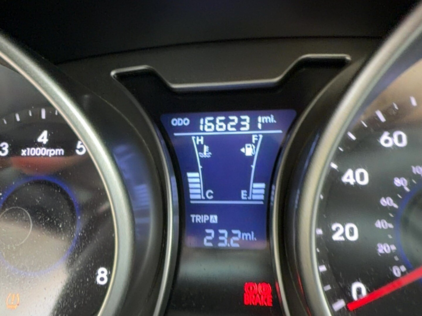 Used 2013 Hyundai Veloster w/ Style Pkg FWD image 8