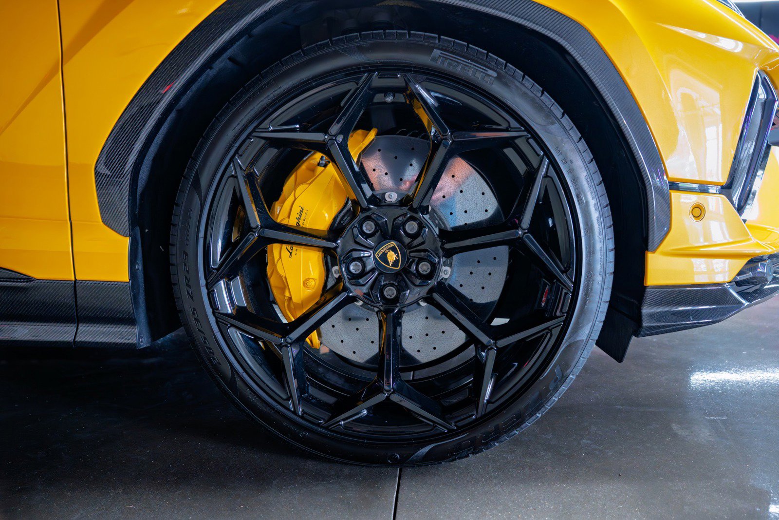 Used 2024 Lamborghini Urus Performante image 30