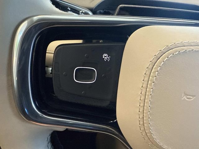 Used 2025 Lincoln Nautilus Premier AWD/4WD image 28