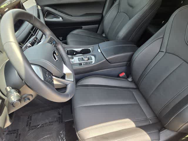 Certified 2027 INFINITI QX60 Luxe w/ Cargo Package FWD image 2