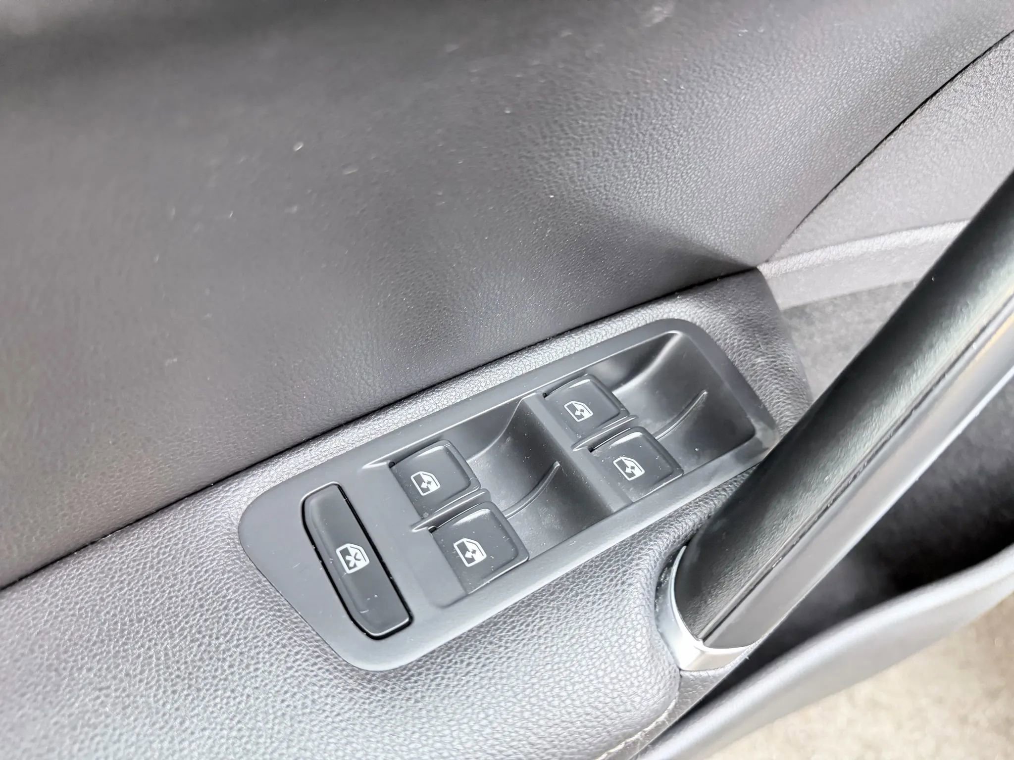 Used 2017 Volkswagen Golf Alltrack SE image 11